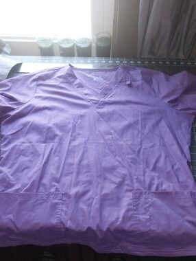 Unbranded Purple V-Neck Medical Scrub Top with Front Pockets